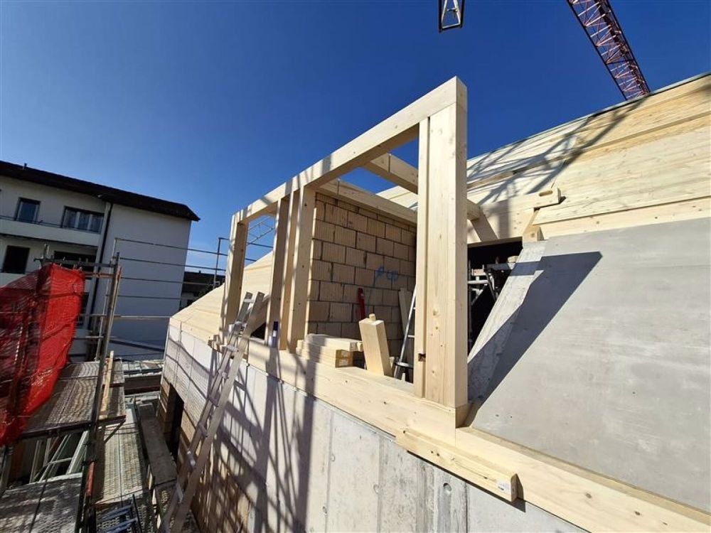 4 1/2-Zimmer-Wohnung im Dachgeschoss mit Balkon und Estrich - Bild 2