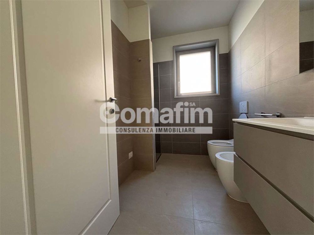 Chiasso : 2.5 locali al PT con terrazzo e giardino - Bild 7