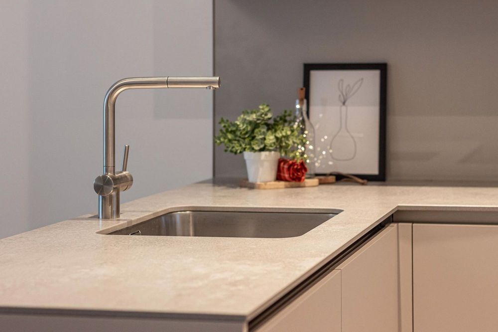 Modernes Apartment mit 2½ Zimmern, Terrasse und Rent-to-Buy-Möglichkeit - Bild 1