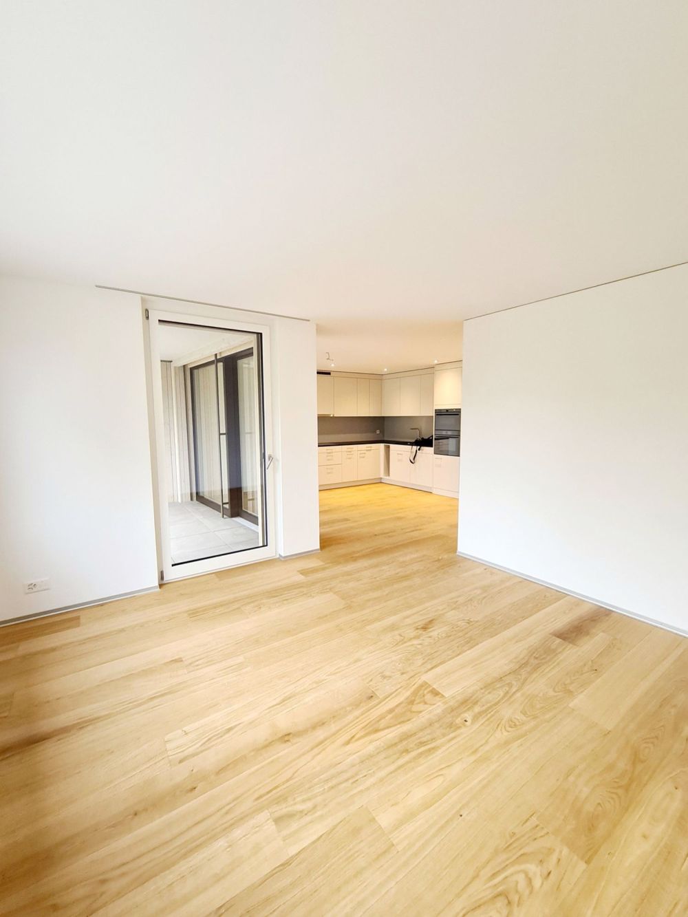 Nachhaltig wohnen in Niederönz stilvolle 2.5-Zimmerwohnung mit innovativem Energiekonzept - Bild 1