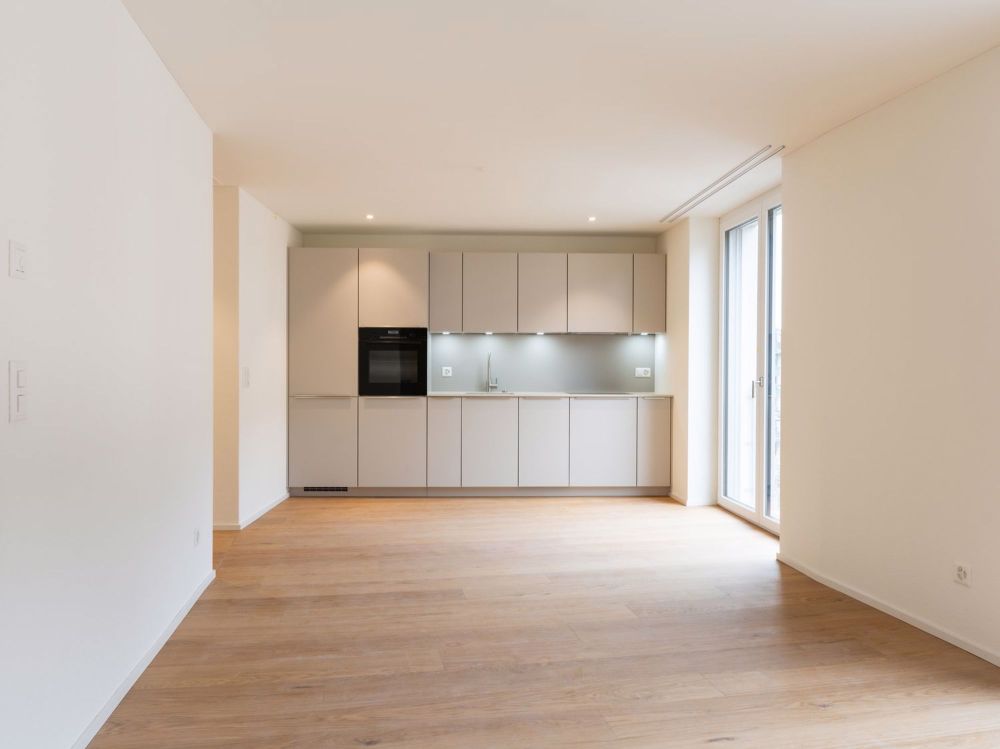 Erstvermietung im Herzen von Oerlikon - Wohnzimmer