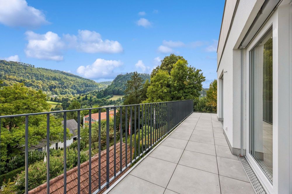 5.5-Zimmer-Doppelhaus mit Charakter und Aussicht - Bild 2