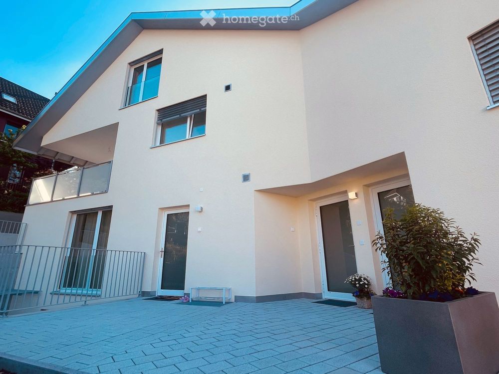 Neubau-Maisonette-Wohnung mit Loggia und Schwedenofen an ruhiger Lage in Muttenz - Bild 1