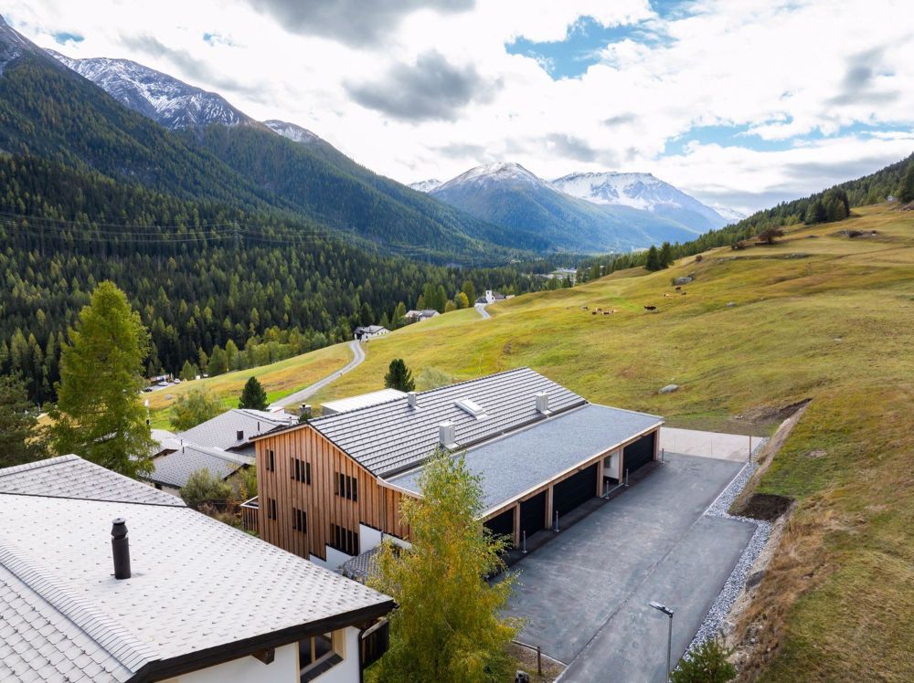Neubau: Erstsitz-Wohnung mit Blick auf die majestätische Bergwelt - Bild 1