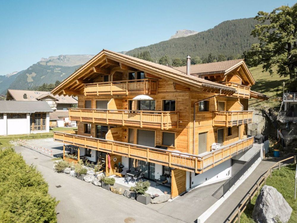 Zentrale 3.5-Zimmer-Erstwohnung - Chalet Neuenhaus - Bild 1