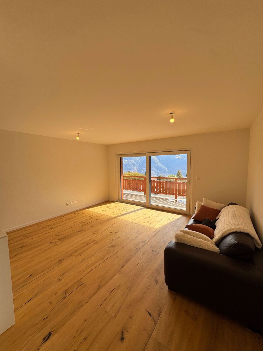 Moderne 2,5-Zimmer-Wohnung mit Panoramablick in Ovronnaz - Bild 4