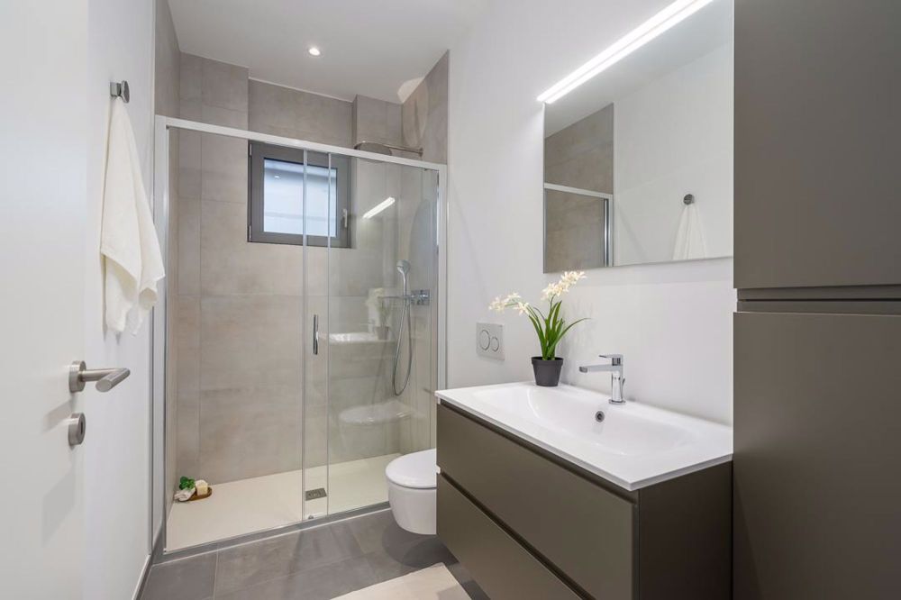 Exklusives Dachgeschoss mit Terrasse und offener Aussicht - Bild 11