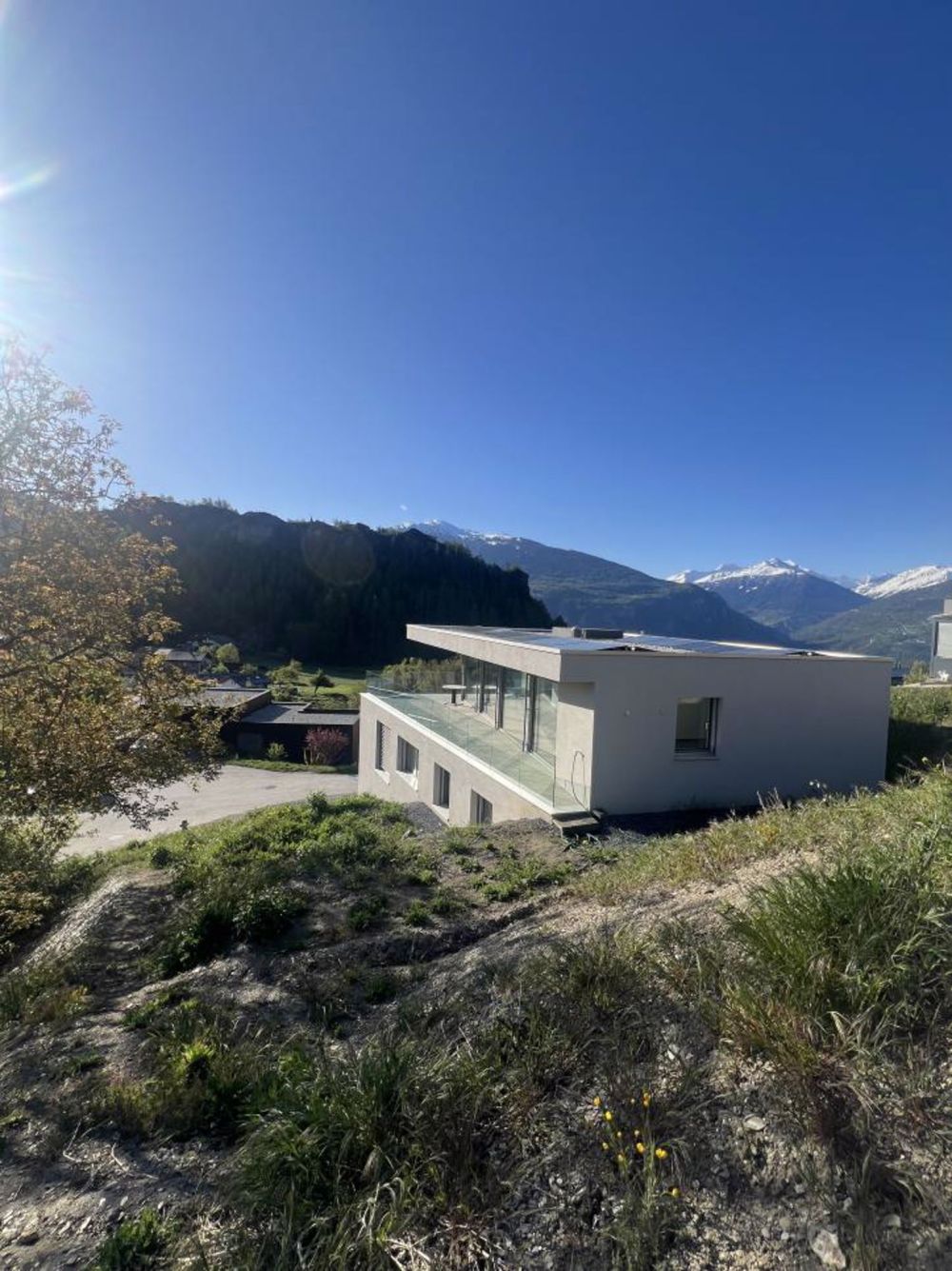 Moderne Villa mit Aufzug - Bild 1