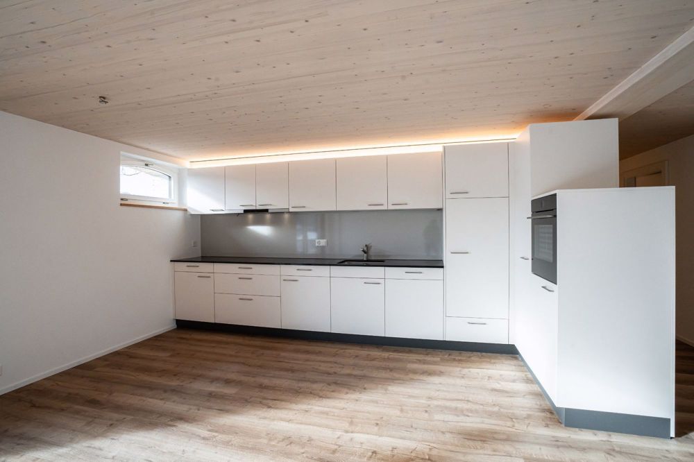 4.5 Zimmer Parterrewohnung im frisch umgebauten Bauernhaus - Bild 2