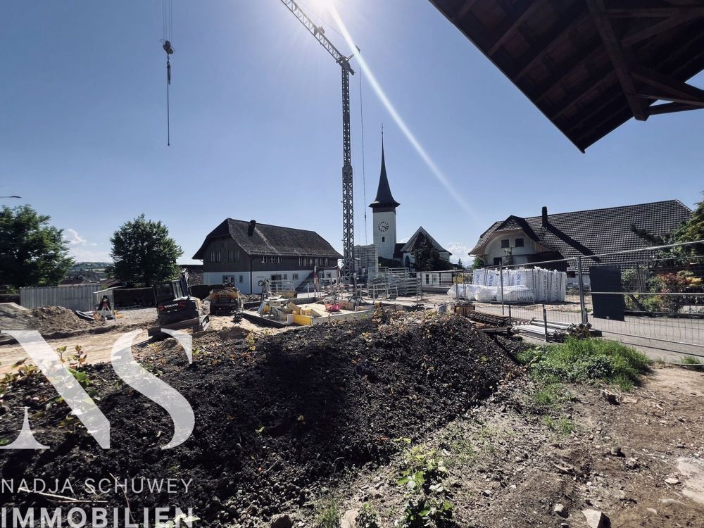 Neues Wohnen im alten Dorfkern - 4.5 Zimmer-Duplexwohnung 1. OG - Bild 2