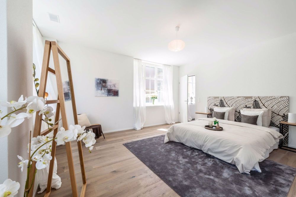 Letzte Erdgeschosswohnung: 4.5 Zimmer Wohnung mit Sitzplatz - Bild 1