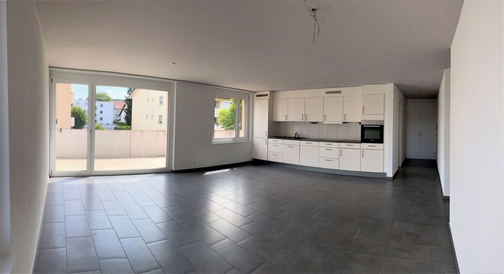 Zentral gelegene 3.5-Zimmerwohnung direkt am Bahnhof Glanzenberg - Bild 2
