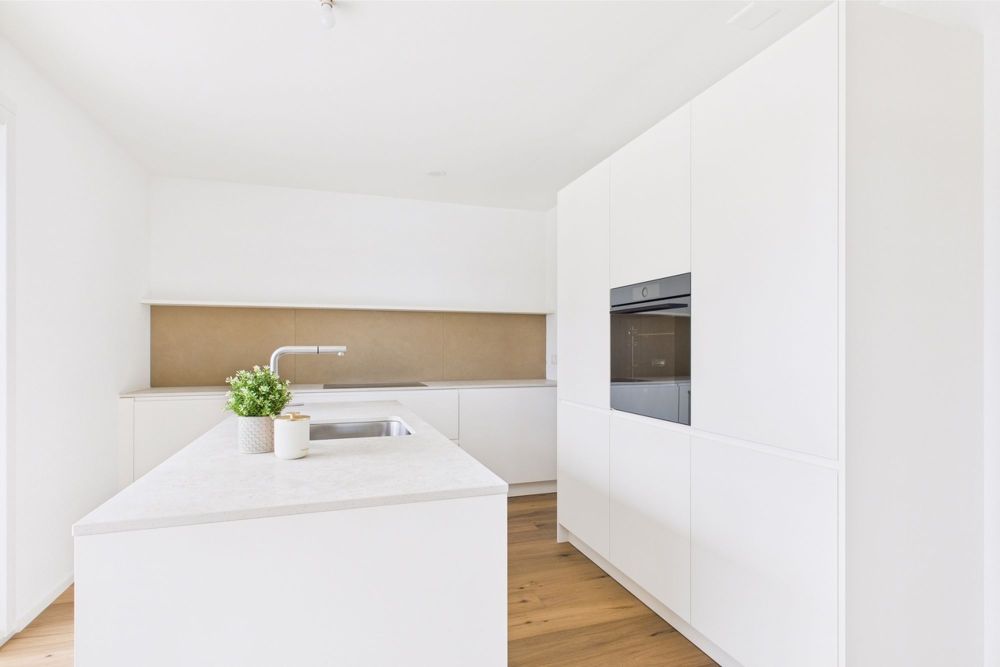 Großes Durchgangsduplex - Verfügbar sofort - NEU - Cuisine équipée avec îlot central