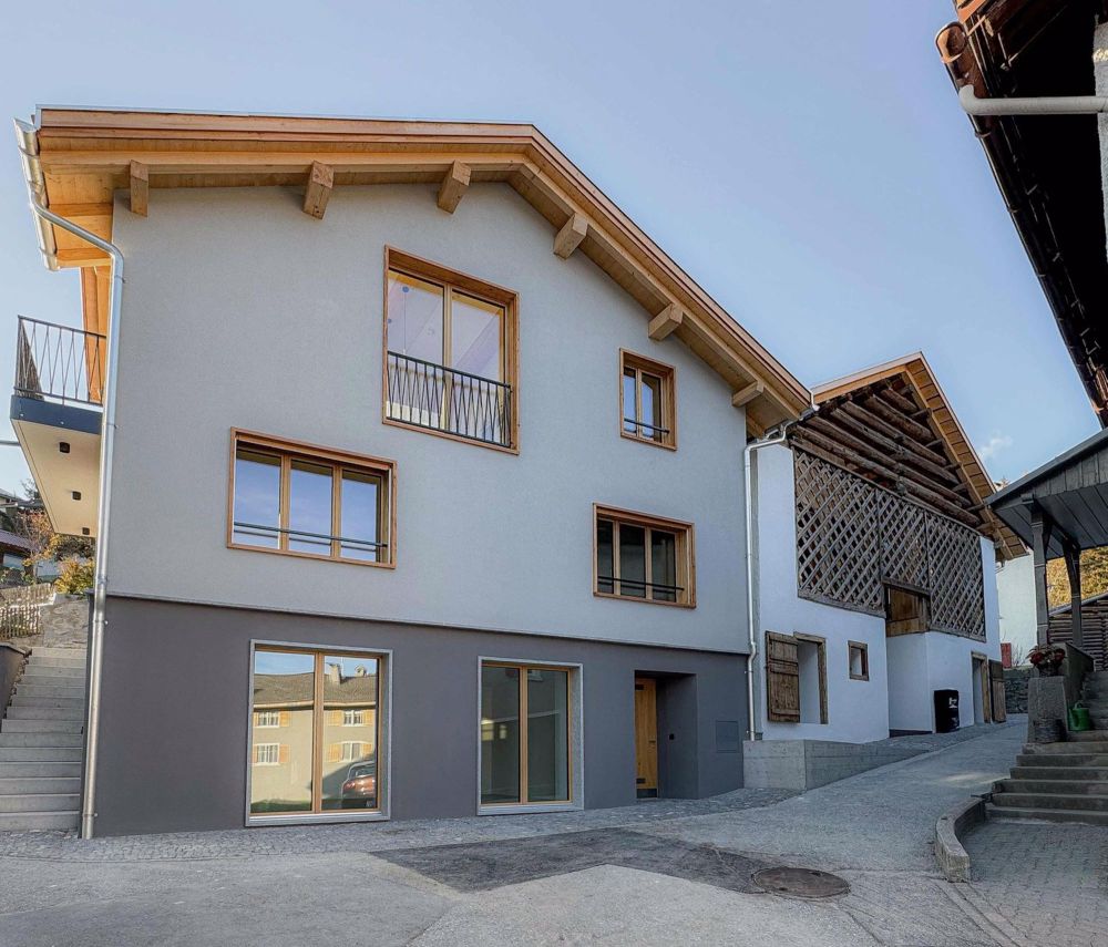 Exklusives Wohnhaus in Schluein – Einzigartig mit Bergpanorama - Bild 3