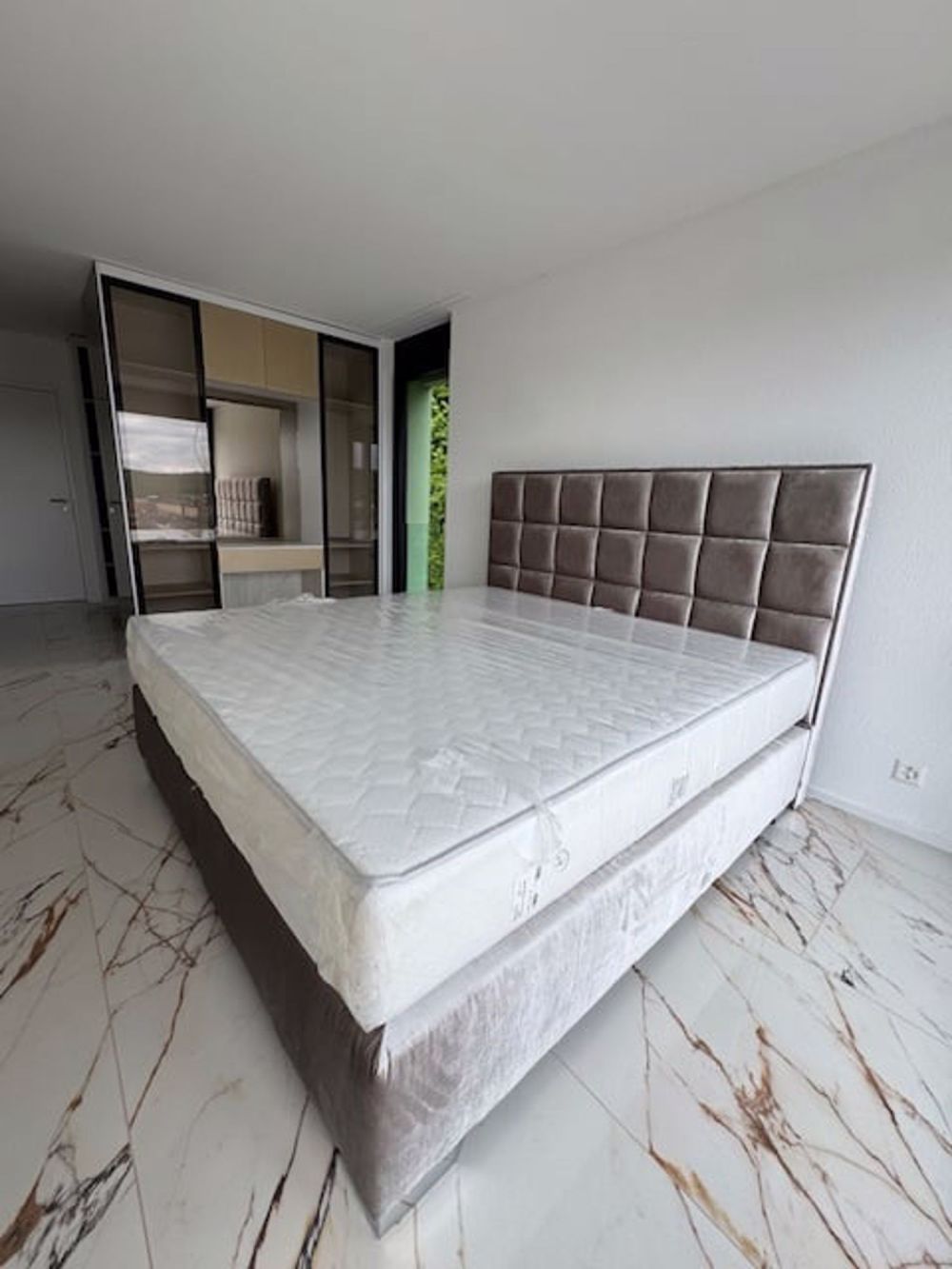 Neubau 2025 - Exklusive 4.5-Zimmer-Terrassenwohnung in Umiken - Bild 3