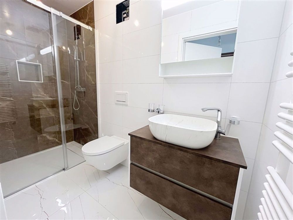 Neu, 3,5 Stück im Dorf Champagne - Bild 9