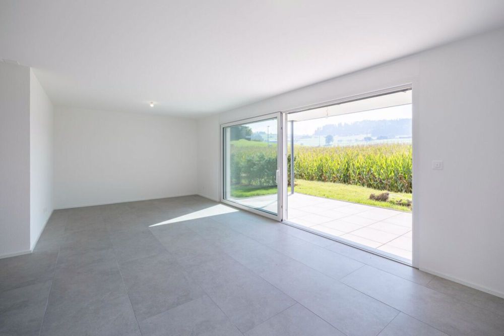 Exklusive 3.5 Zimmer Gartenwohnung - Bild 1