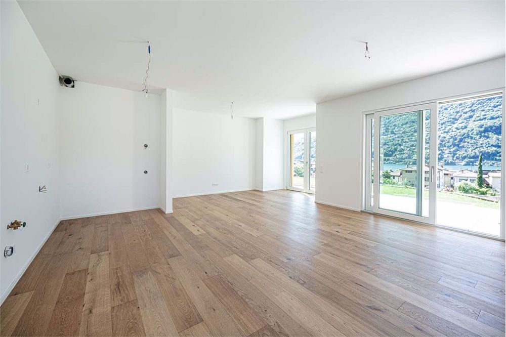 Helles Dachgeschoss 4.5 mit Balkon und Seeblick - Bild 2