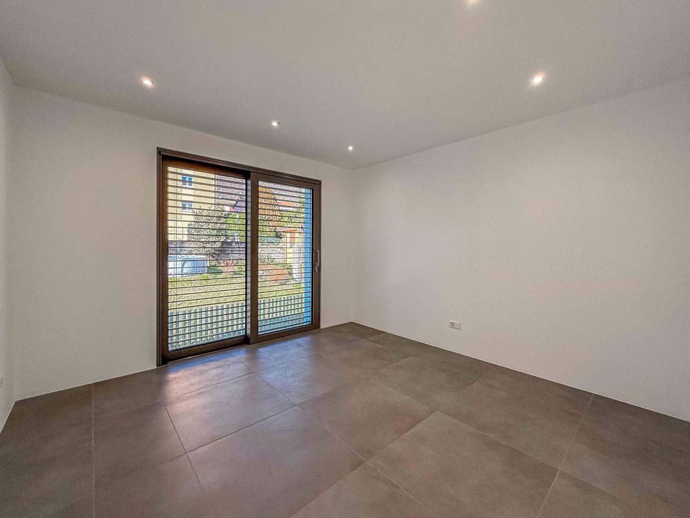 Villa neu gebaut mit Pool in Gravesano - Bild 9