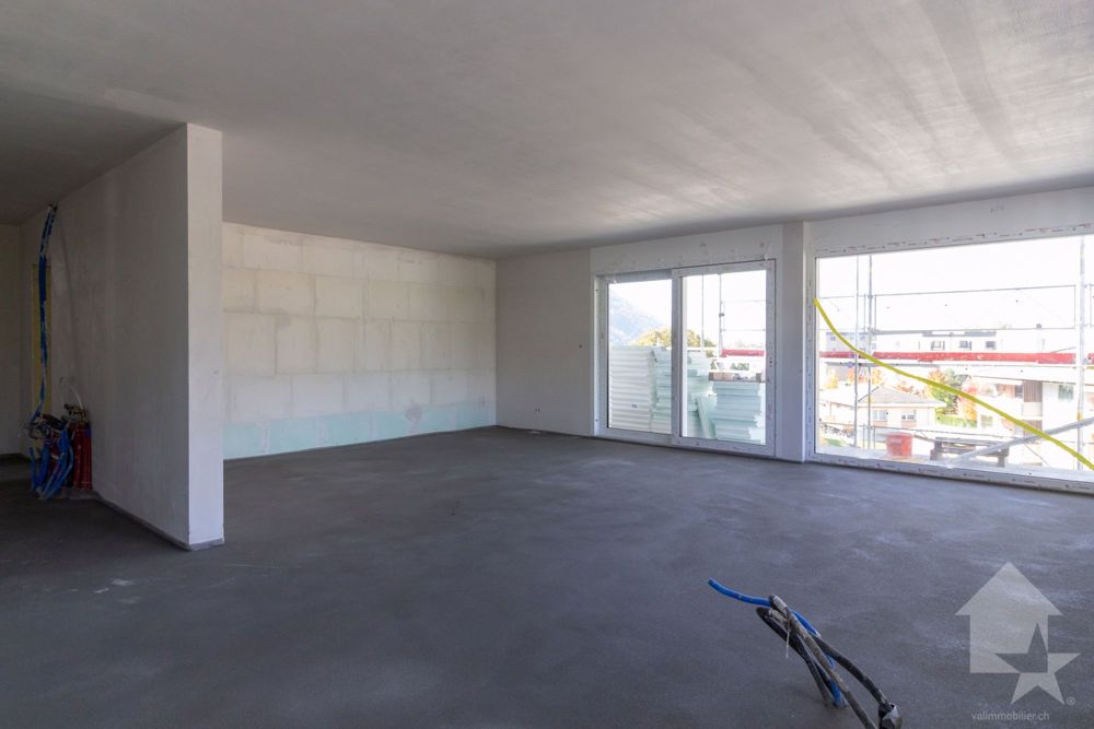 Dachgeschoss-Wohnung 4.5 Zimmer mit Westausrichtung und freier Sicht auf die Alpen - Bild 2