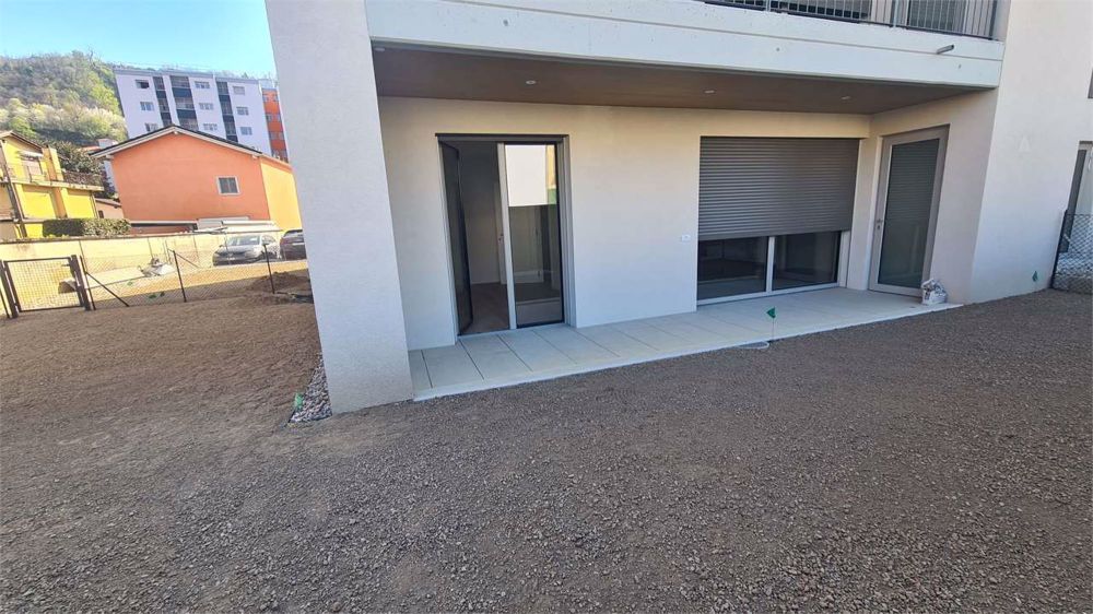 CHIASSO: NUOVO ELEGANTE 2.5 LOC CON AMPIO GIARDINO - Bild 3