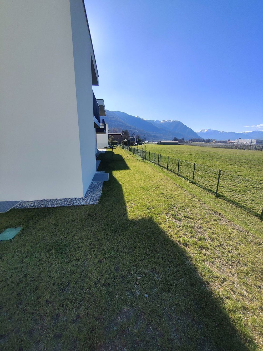 Nuovo appartamento di 3.5 locali, con giardino e vista aperta, Al Guast 23 a Camorino. - Bild 6