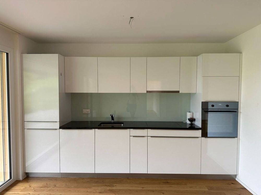 Neubau in St. Ursen - moderne 4.5-Zimmerwohnung mit grossem Balkon! - Bild 1