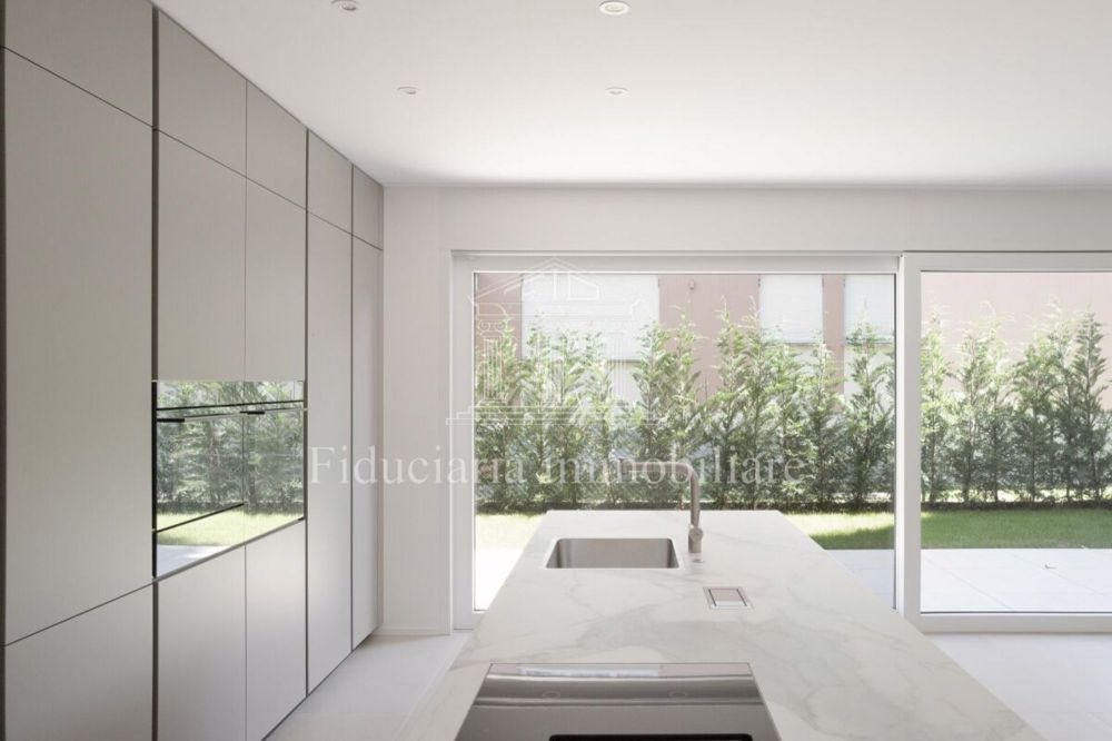 LOSONE - Moderne 4.5-Zimmer-Gartenwohnung in exklusiver Residenz mit nur 4 Einheiten - Bild 5