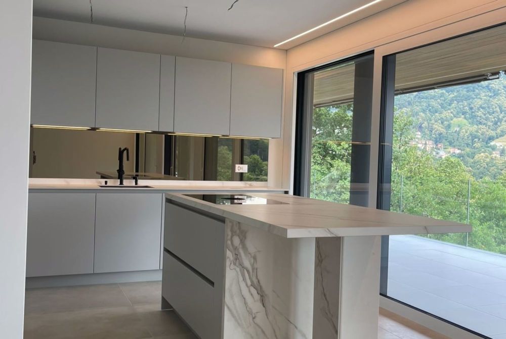 Moderne Design und großer privater Garten: exklusiv in Lugano leben - Bild 1