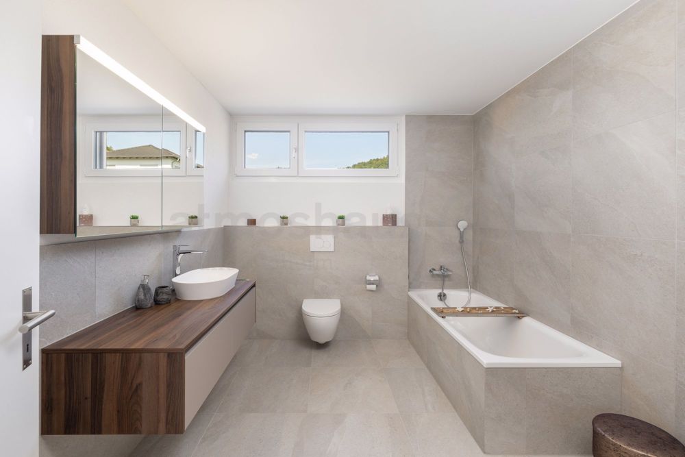 Stadtnah & ländlich: Neubau-EFH mit weitläufigem Grundstück & Studio - Bild 3