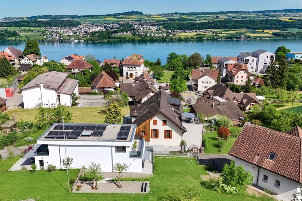 exklusives 5.5 Zi-Einfamilienhaus mit Lift, See- und Bergsicht, Photovoltaikanlage, LOXONE - Bild 3