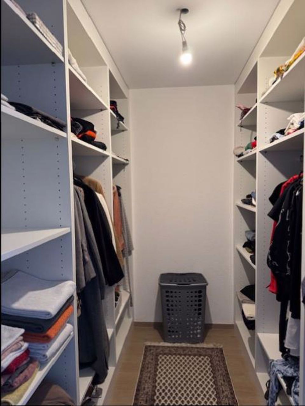 Sehr schönes Reihenhaus zur Miete in einem Wohngebiet - Bild 7