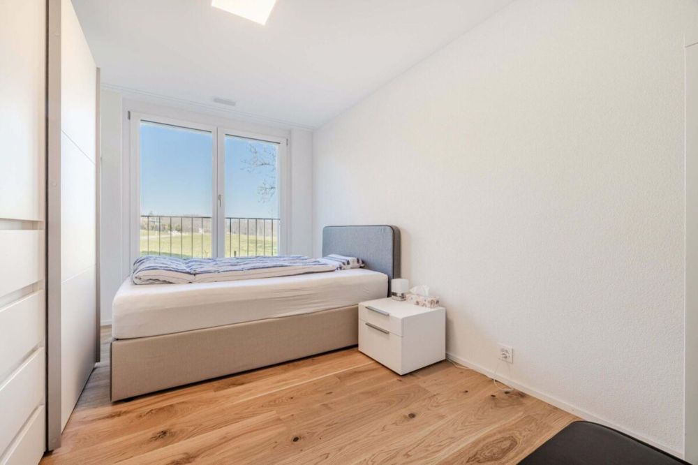 Modernes Wohnen: Hochwertige 4.5-Zimmer Neubau Gartenwohnung in Minergie zertifizierten Mehrfamilienhaus - Bild 8
