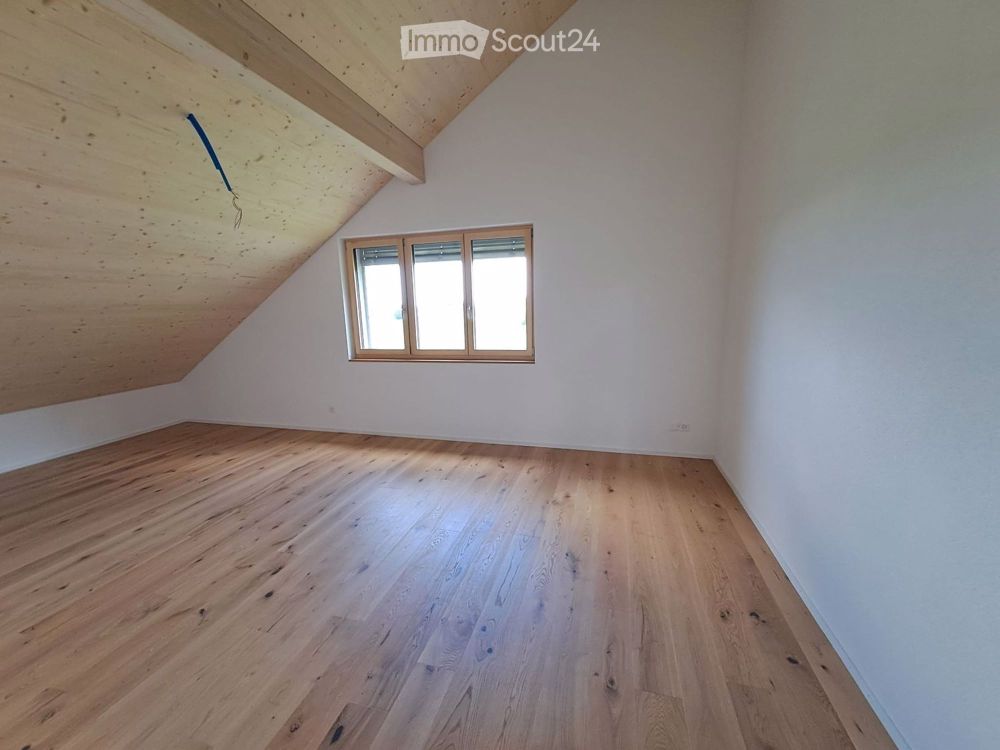 Moderne 5.5-Zimmer-Dachwohnung mit Panoramablick in Schwellbrunn - Bild 5