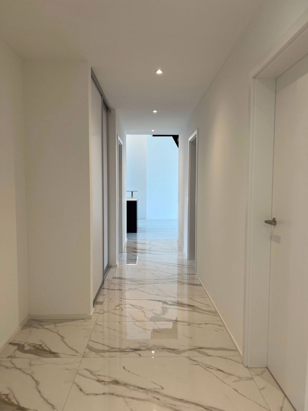 Extravagante Dachwohnung mit Galerie - Bild 7