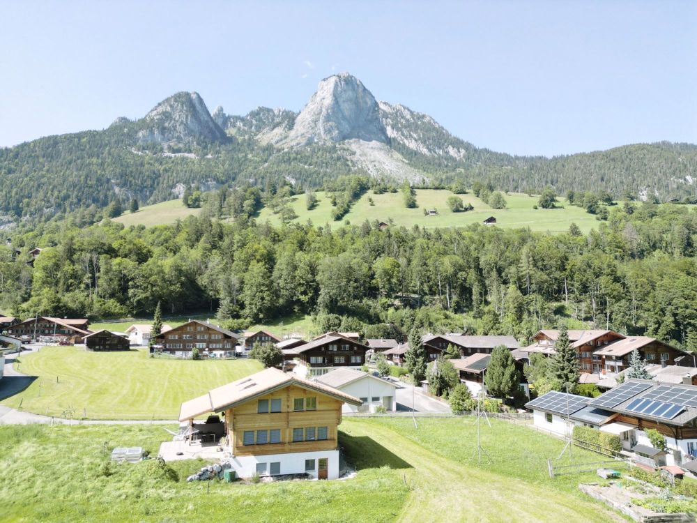 Baubewilligt: Neubau Reihenhaus nahe Schulhaus in Boltigen (Haus B) - Bild 9