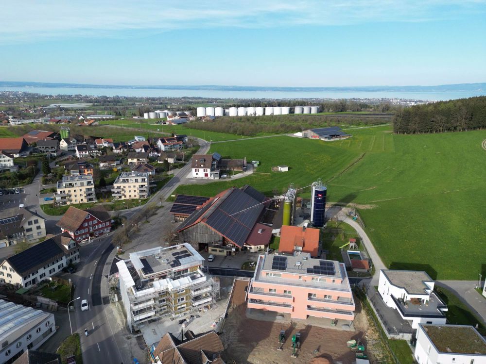 Moderne 4.5-Zimmer-Wohnung mit grossem Balkon in Lömmenschwil - Bild 2