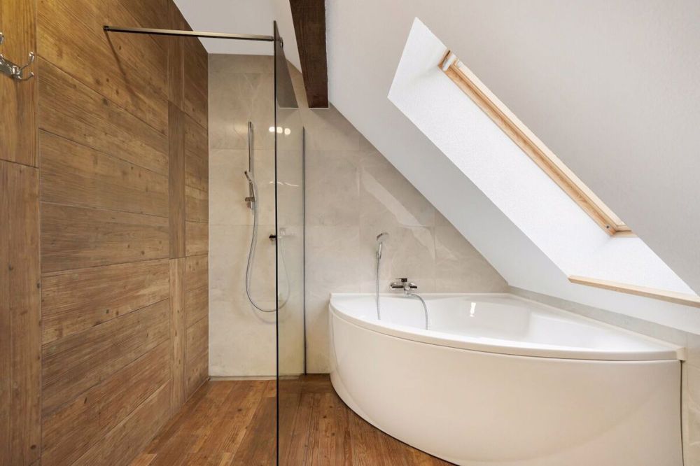 Neuwertiges Doppeleinfamilienhaus mit Einliegerwohnung und grossem Carport - Bild 13