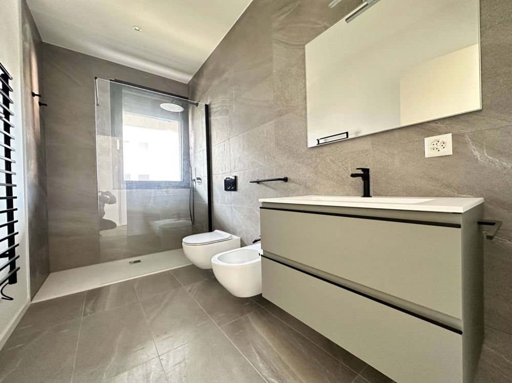 STUPENDES UND MODERNES 2.5-ZIMMER-WOHNUNG MIT GROßER TERRASSE IN CANOBBIO - Bild 7