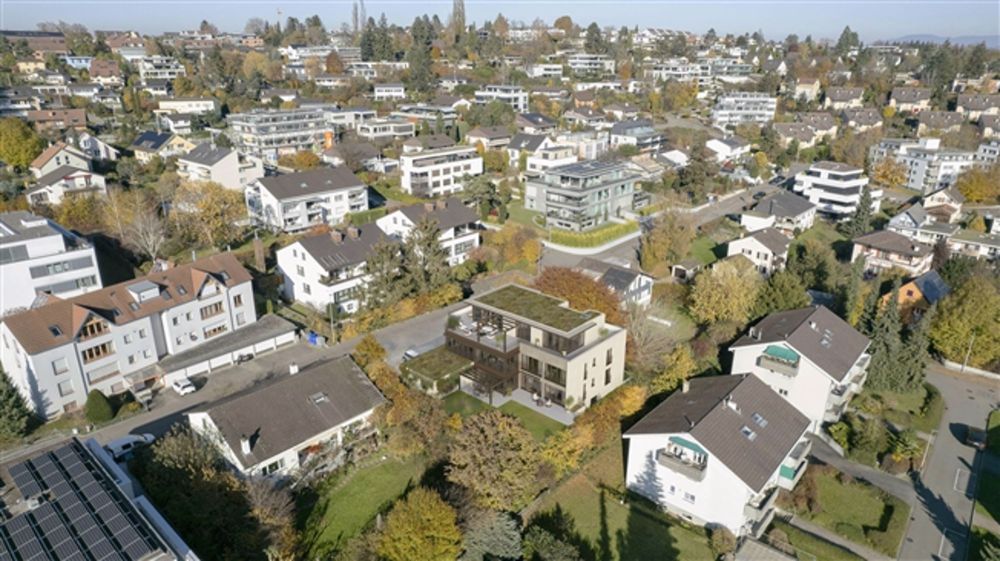 Exklusive 4.5-Zimmer-Attikawohnung mit atemberaubender Dachterrasse - Bild 1