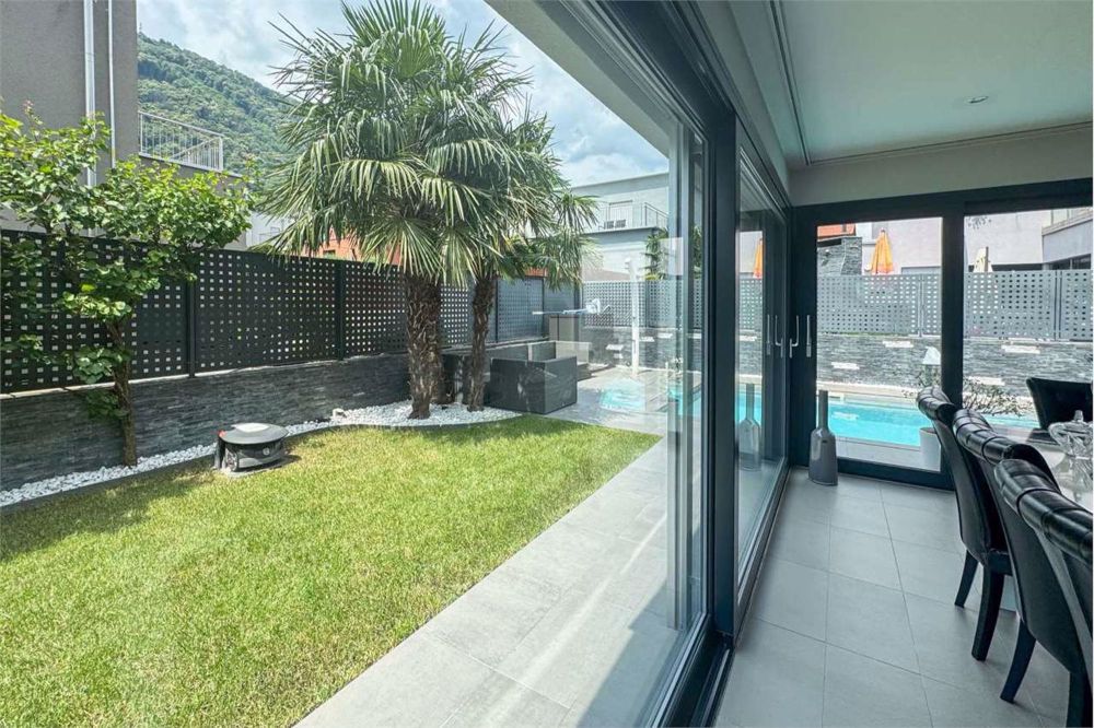 Villa moderna con piscina salina e finiture di pregio - Bild 5