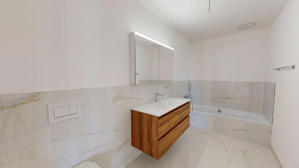 Moderne 4.5-Zimmer-Wohnung in Menziken AG – Stilvoll und Lichtdurchflutet - Badezimmer 2
