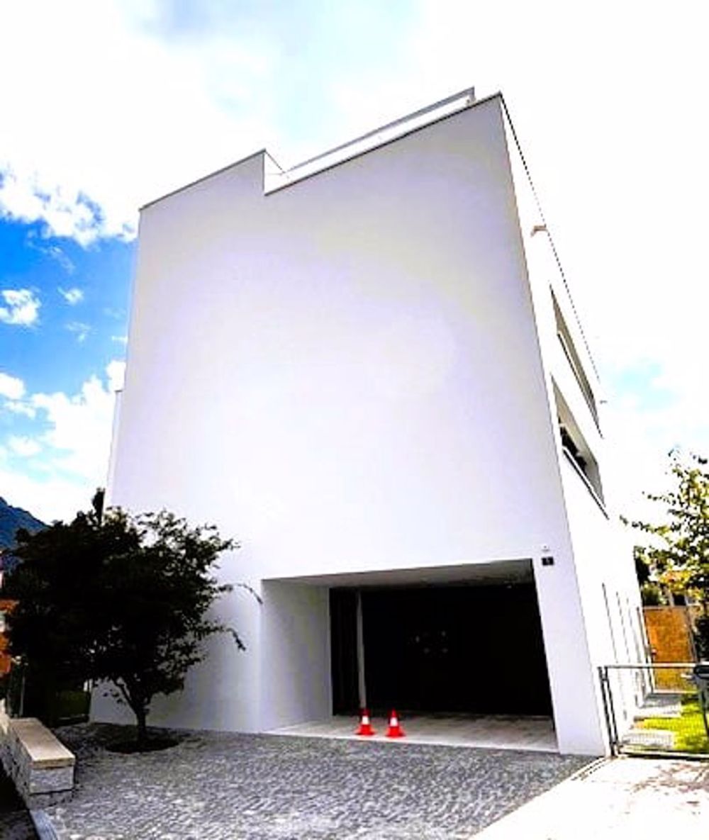 Raffiniertes 4.5-Zimmer-Apartment mit doppeltem Zugang in der Nähe von TASIS - Bild 7