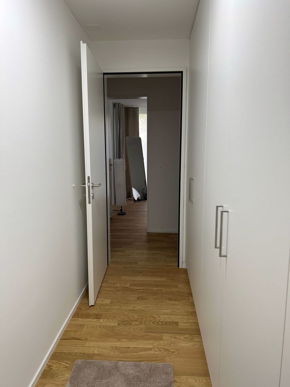 Moderne 2.5 Zimmer-Erdgeschosswohnung mit Garten - Bild 8
