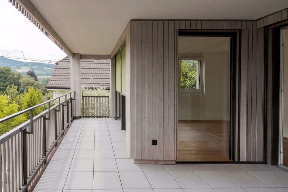 Moderne 4.5-Zimmer-Wohnung mit grossem Balkon - Bild 1