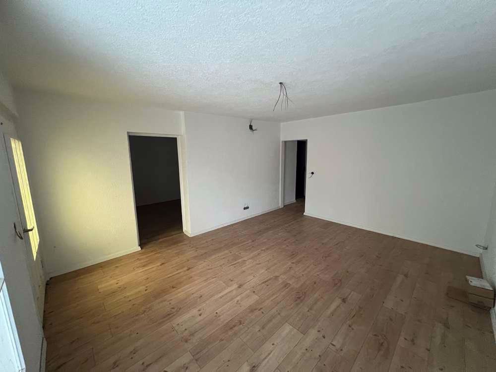 Erstvermietung nach Komplettsanierung – 2.5-Zimmer-Wohnung in Curaglia - Bild 5