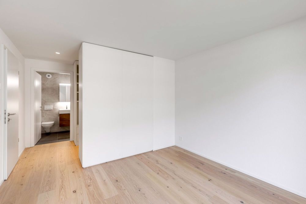 Appartement neuf de 3,5 pièces avec grande terrasse et vue dégagée - Bild 5
