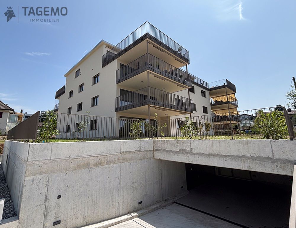 Wohnen mit Stil: helle 3½-Zi-Neubauwohnung mit Balkon & Lift in Glashütten - Bild 4