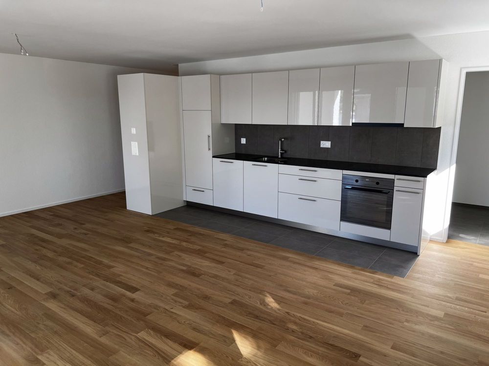Zentral gelegene 2½ Zimmerwohnungen mit Einkaufsmöglichkeiten - Bild 4
