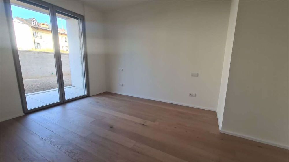 CHIASSO: NUOVO ELEGANTE 2.5 LOC CON AMPIO GIARDINO - Bild 10
